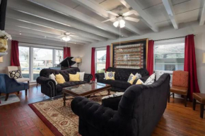 Grand Performance Home in Downtown Fort Worth Stockyard, Globe Life, AT&T by HomeStayPros